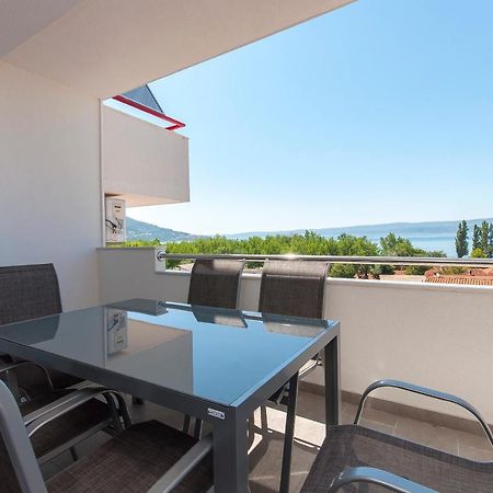 Apartman Mira- 오미스 외부 사진